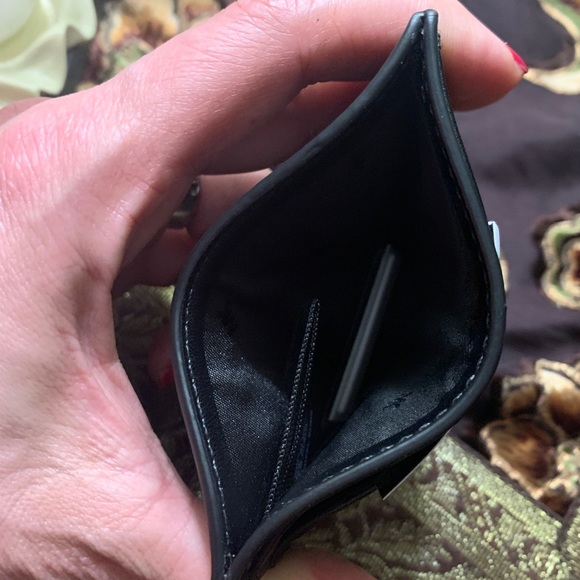 SOLD⛔️Authentic MICKAEL KORS Leather tall card case - Picture 3 of 8